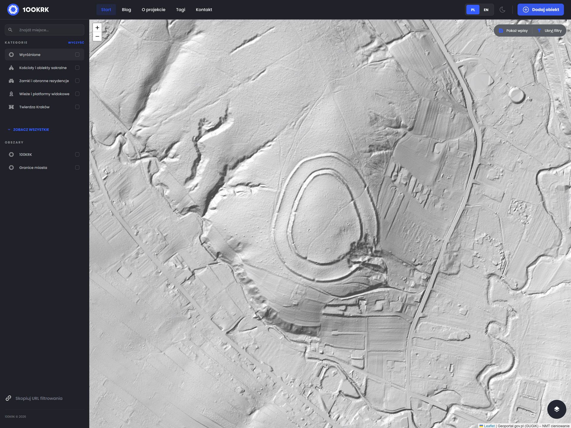 Grodzisko i szwedzka fortalicja w pobliskich Czatkowicach.