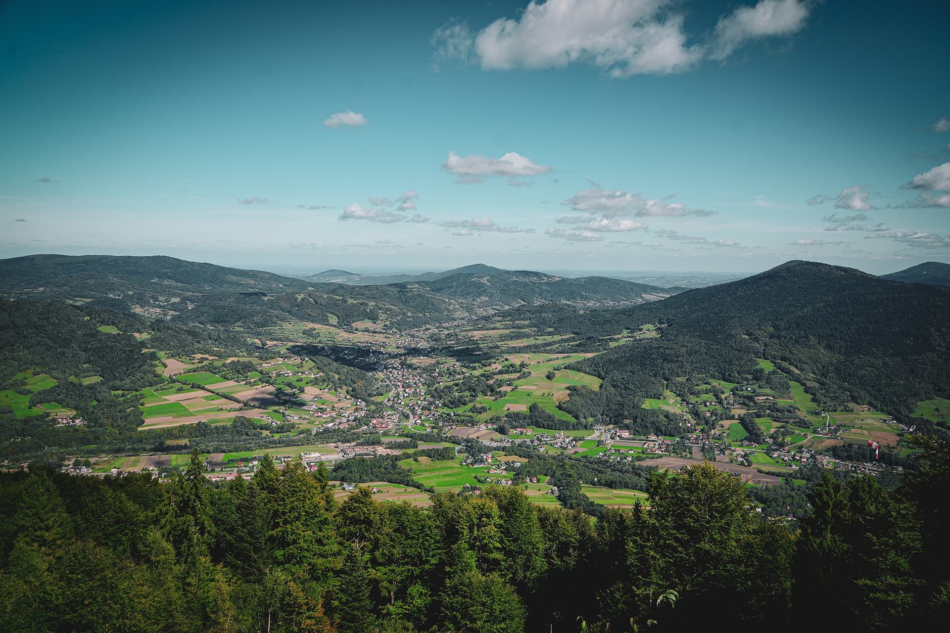View towards Jaworzyce, Wielkie Drogi and Pod Grodziskiem passes